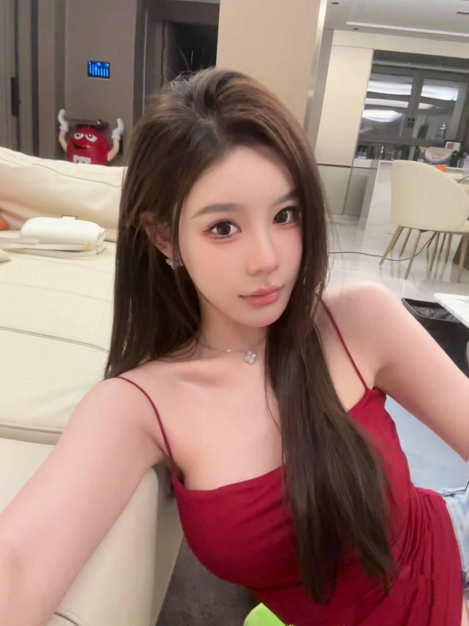 社交场合中的品茶礼仪，细节之处显风华